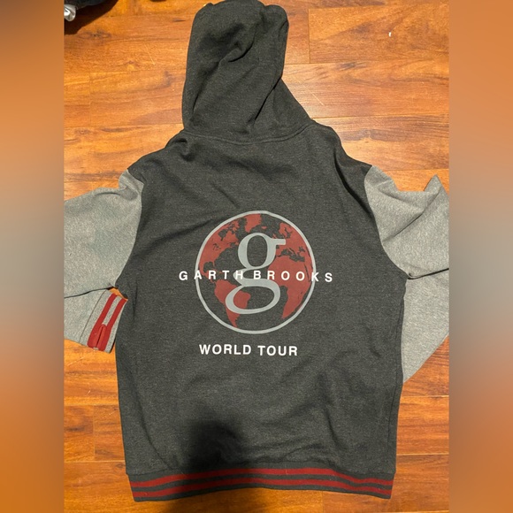 Garth Brooks hoodie - Picture 2 of 4
